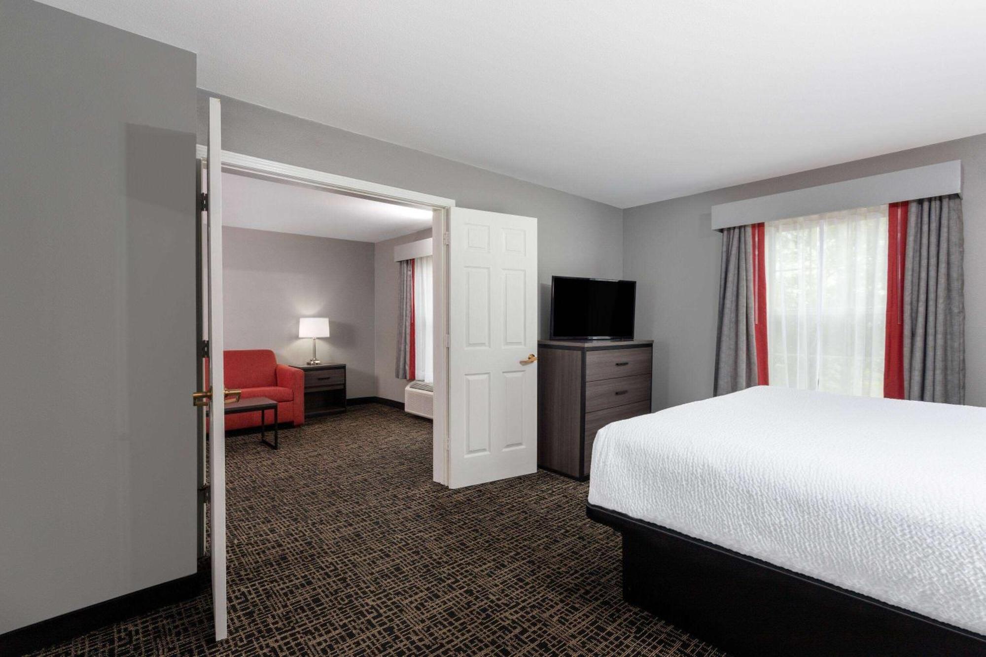 Ramada By Wyndham Sellersburg/Louisville North Luaran gambar